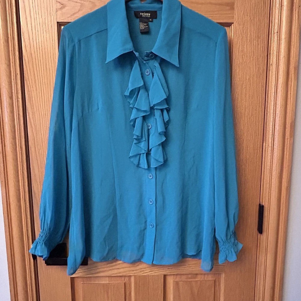 Twiggy London "Royal Ruffle" Chiffon Blouse Womans Size 1X Turquoise Plus Button